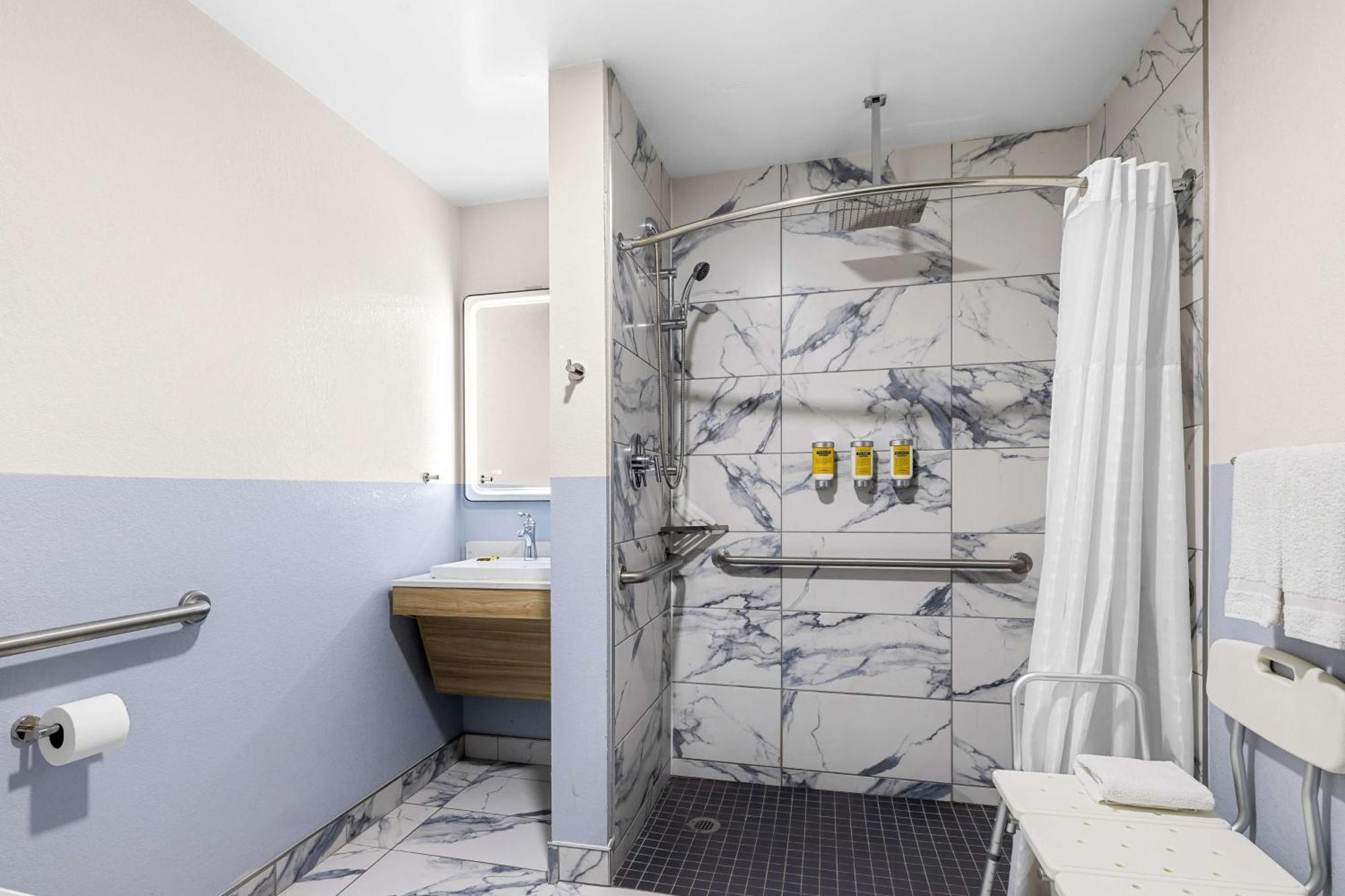 Best Western Buffalo Inn & Suites エクステリア 写真