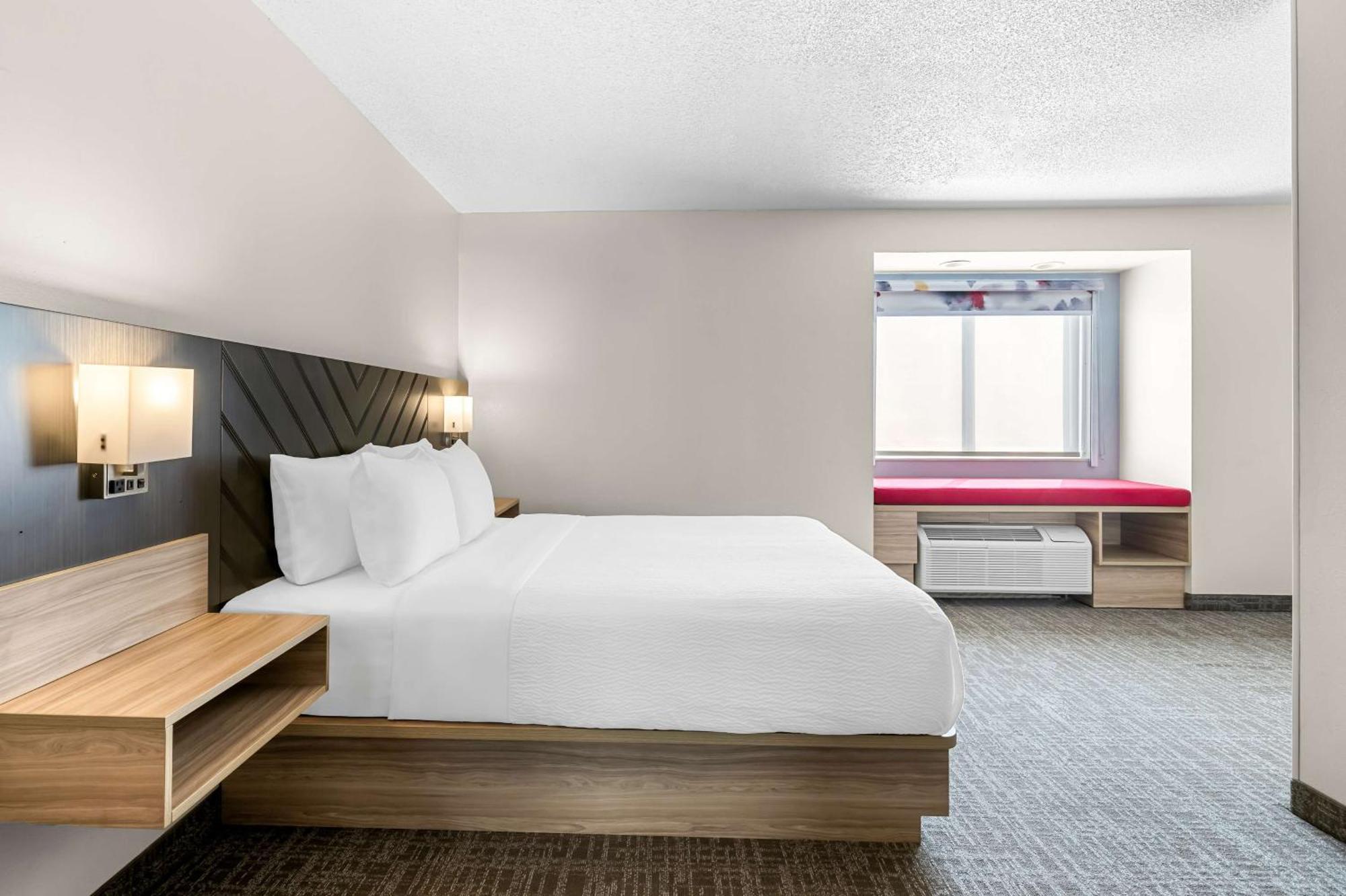 Best Western Buffalo Inn & Suites エクステリア 写真