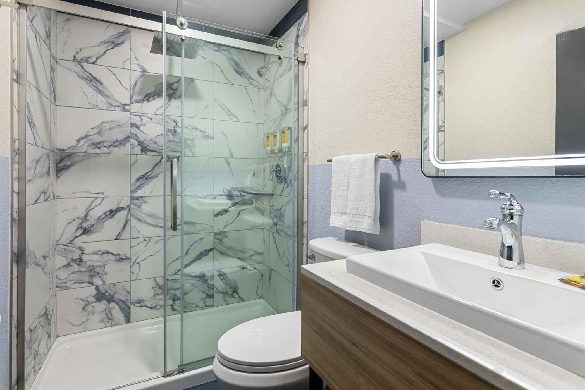 Best Western Buffalo Inn & Suites エクステリア 写真